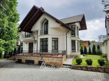 For Rent! 2 floor House! UltraCentru, Bulgara street, 350m2 + 7 aries! Euro repair!