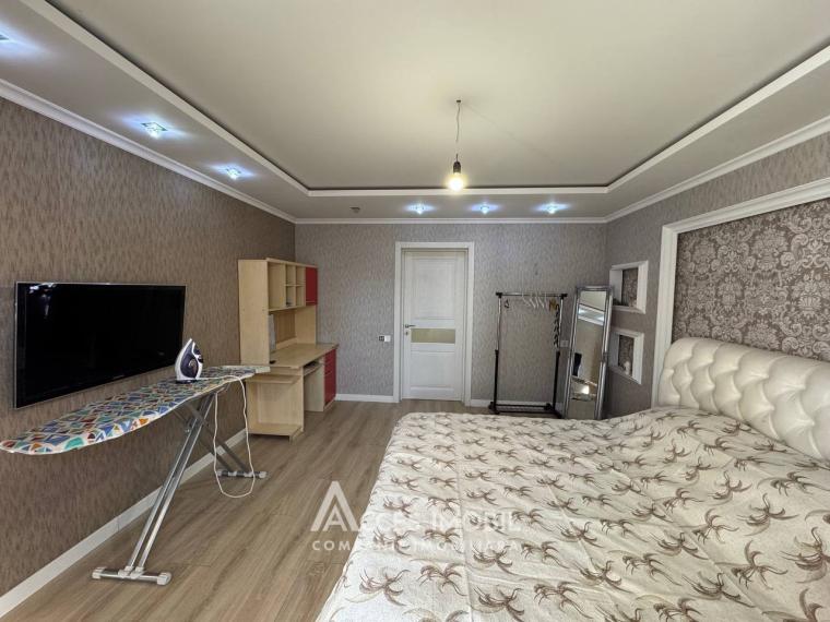 Centru, str. Albișoara, 3 camere. Euroreparație! Seria 143!: 2