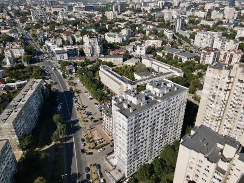 Basconslux: Romana: 4