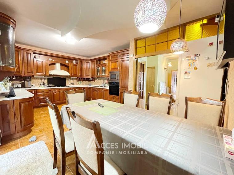 Chirie! Casă în 3 nivele! Buiucani, str. Maria Lătărețu, 383m2 + 5 ari! Euroreparație!: 1