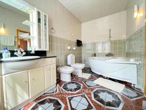 Chirie! Casă în 3 nivele! Buiucani, str. Maria Lătărețu, 383m2 + 5 ari! Euroreparație!: 25