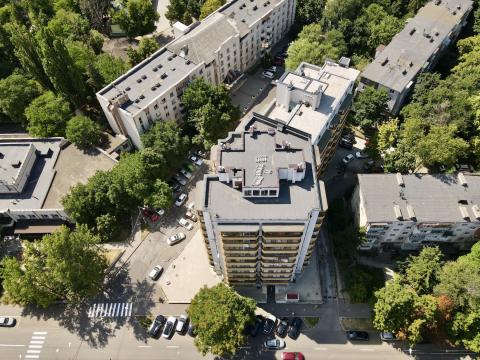 BLC Holding: Zelinsky Residence: 4