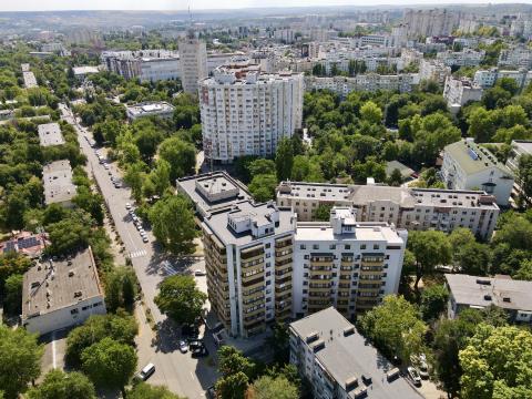 BLC Holding: Zelinsky Residence: 5