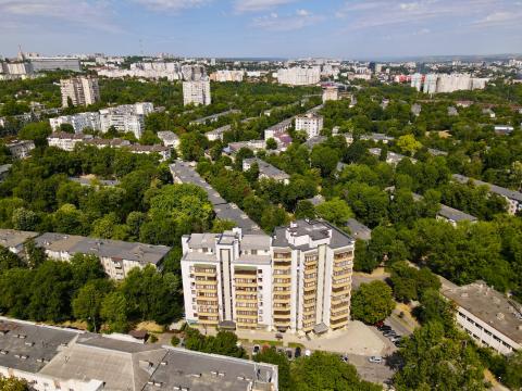 BLC Holding: Zelinsky Residence: 7