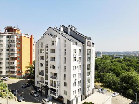 BRIX Development: GREEN HOUSE: 3