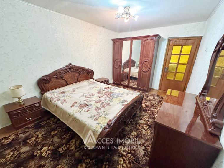 ул. Джинта Латинэ, Чокана, 3 комнаты. 135 серия! Cередина дома!: 1