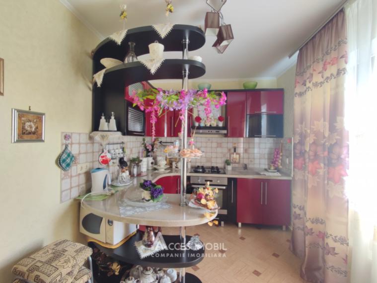 Casă în 2 niveluri! Ciocana, str. Eroii Neamului, 240m2 + 6 ari! Euroreparație!: 1