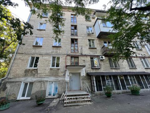 : Center,George Cosbuc street