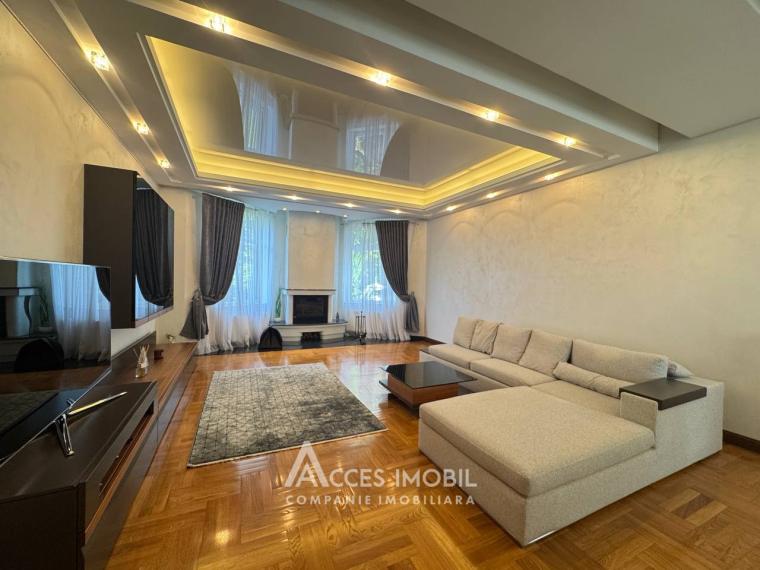 TownHouse  în 3 nivele! str. Calea Ieșilor, Sculeni 220m2 + 3 ari! Euroreparație!: 2