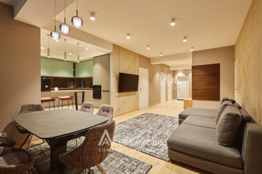 Chirie! Bloc Nou! Centru, str. Al. Bernardazzi, 3 camere + living! Euroreparație!: 3