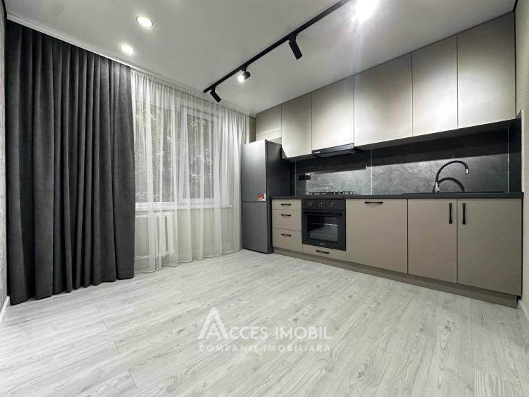 Riscani, Miron Costin street, 2 rooms + living. Euro repair! Middle position!: 0