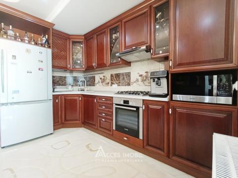 Dansicons! Center, N. Testemitanu street, 3 rooms + living room. Eurorepair!: 2