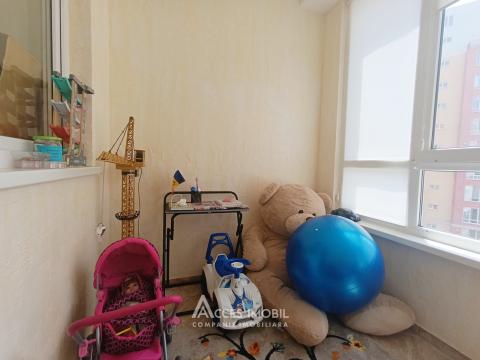 Dansicons! Center, N. Testemitanu street, 3 rooms + living room. Eurorepair!: 22