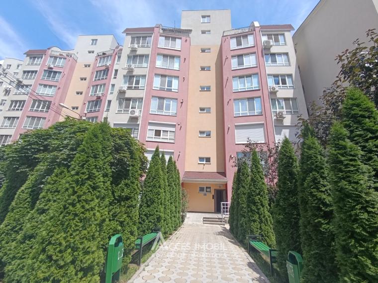 Dansicons! Center, N. Testemitanu street, 3 rooms + living room. Eurorepair!: 24