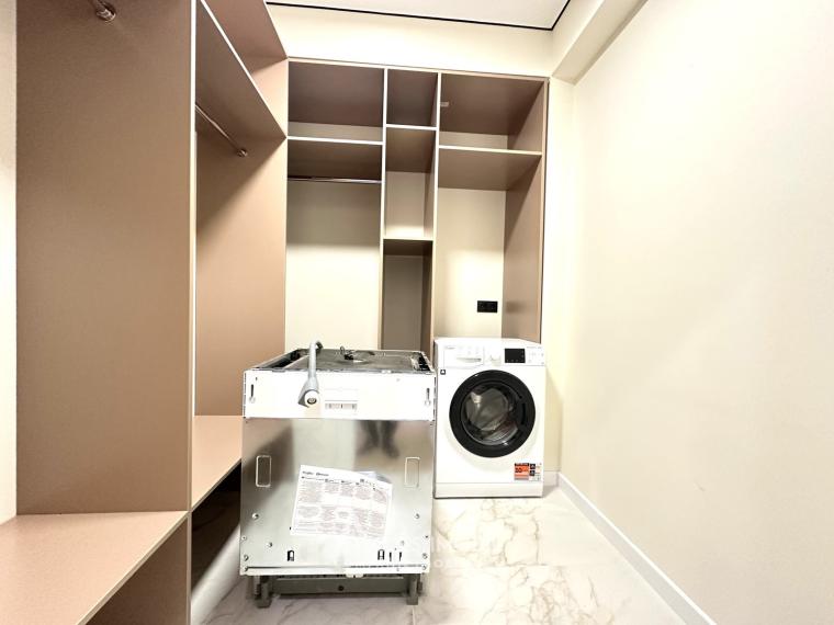 Estate Invest! Bloc Nou! Telecentru, str. Ialoveni, 2 camere + living. Euroreparație!: 10