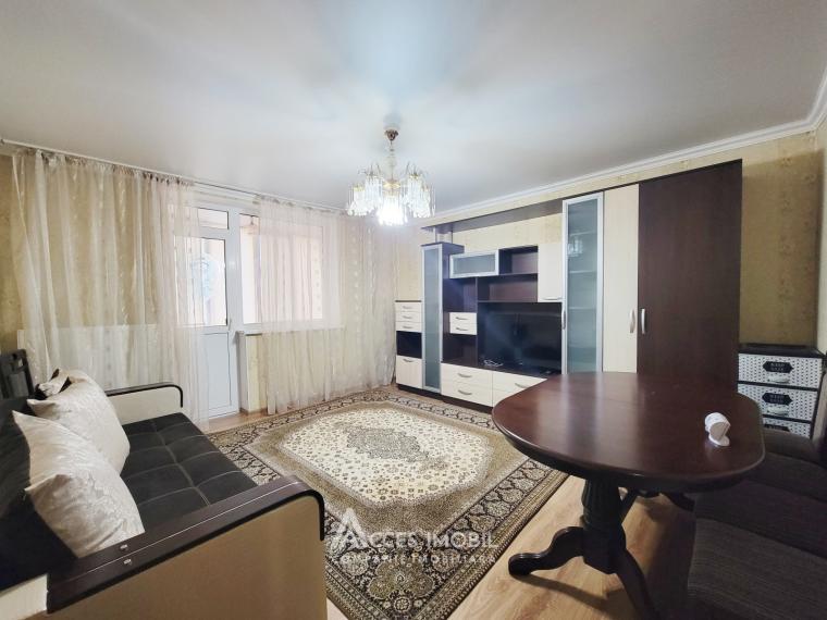 Ialoveni, str. Moldova, 3 camere + living. Euroreparație! Autonomă! + Garaj!: 3