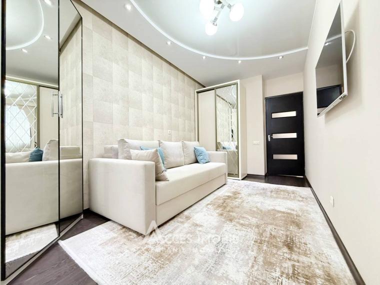 Basconslux! Bloc Nou! Centru, str. Lev Tolstoi, 2 camere + living! Euroreparație!: 8