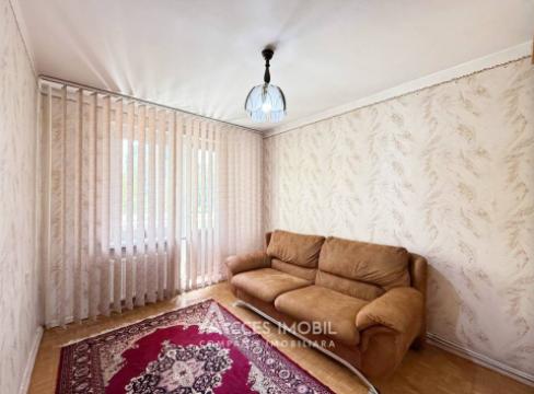 Centru, str. Albișoara, 3 camere. Autonomă! De mijloc!: 2