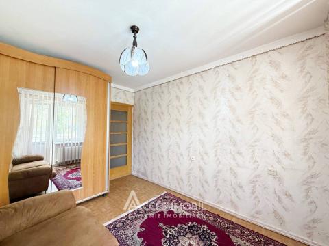 Centru, str. Albișoara, 3 camere. Autonomă! De mijloc!: 3