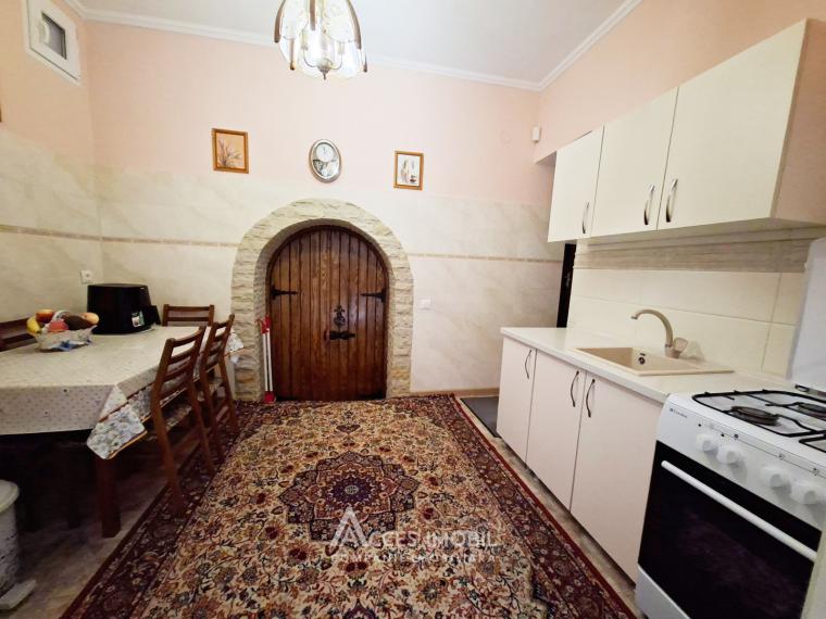 Casă în 3 niveluri! Centru, str. Ion Inculeț, 300m2 + 8 ari. Euroreparație!: 14