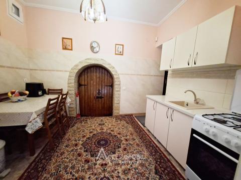 Casă în 3 niveluri! Centru, str. Ion Inculeț, 300m2 + 8 ari. Euroreparație!: 14