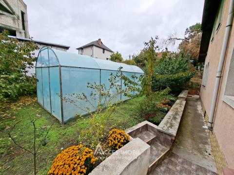 Casă în 3 niveluri! Centru, str. Ion Inculeț, 300m2 + 8 ari. Euroreparație!: 28