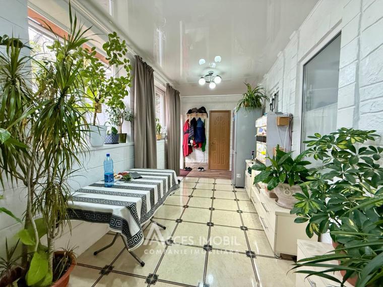 Apartament la sol! Centru, str. M. Kogălniceanu, 2 camere + living. Euroreparație!: 1