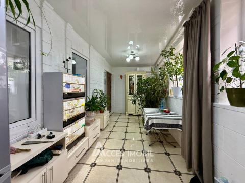 Apartament la sol! Centru, str. M. Kogălniceanu, 2 camere + living. Euroreparație!: 2