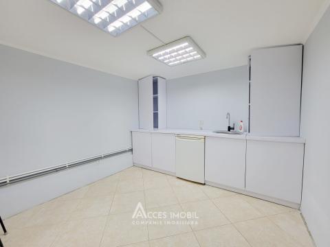 Botanica, Nicolai Zelinschi street, 3 rooms + living! Euro repair! Authonomus!: 20