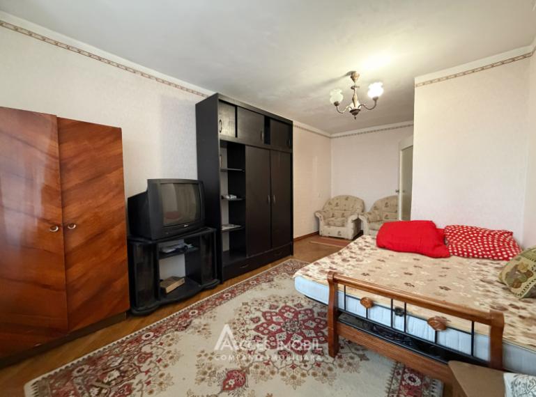 Posta Veche, Socoleni street, 1 room. Middle position!: 2