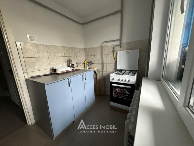 Centru, str. N. Testimițeanu, 1 cameră. De mijloc!: 4