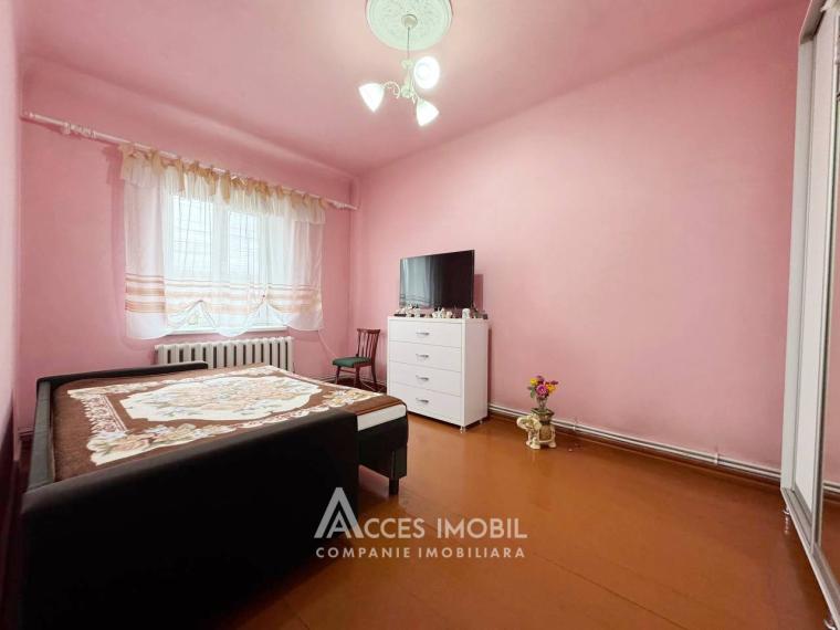 Casă! str. Pitulicii, Poșta Veche, 3 camere + living, 100m2 + 7 ari.: 1