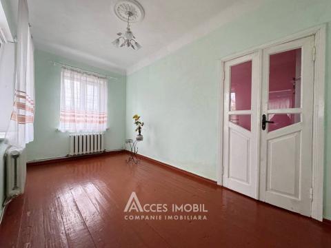 Casă! str. Pitulicii, Poșta Veche, 3 camere + living, 100m2 + 7 ari.: 7