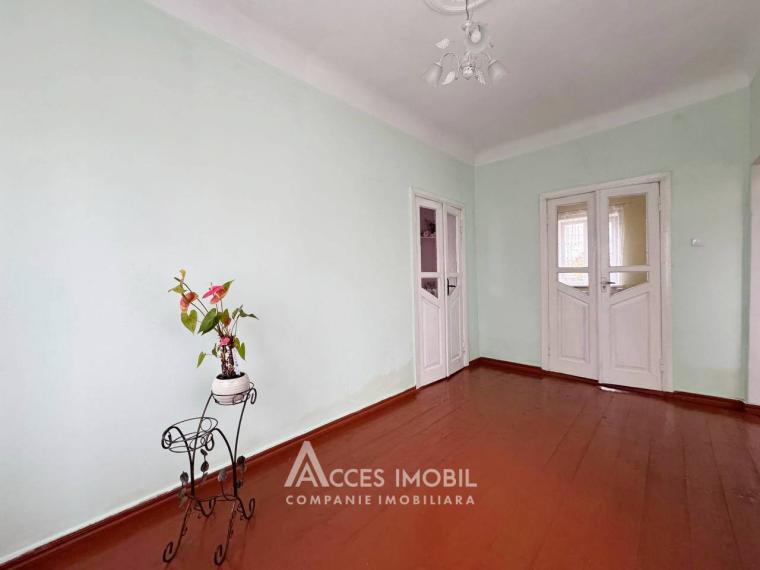 Casă! str. Pitulicii, Poșta Veche, 3 camere + living, 100m2 + 7 ari.: 8