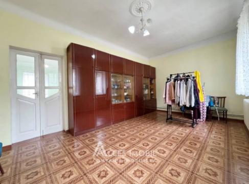 Casă! str. Pitulicii, Poșta Veche, 3 camere + living, 100m2 + 7 ari.: 9