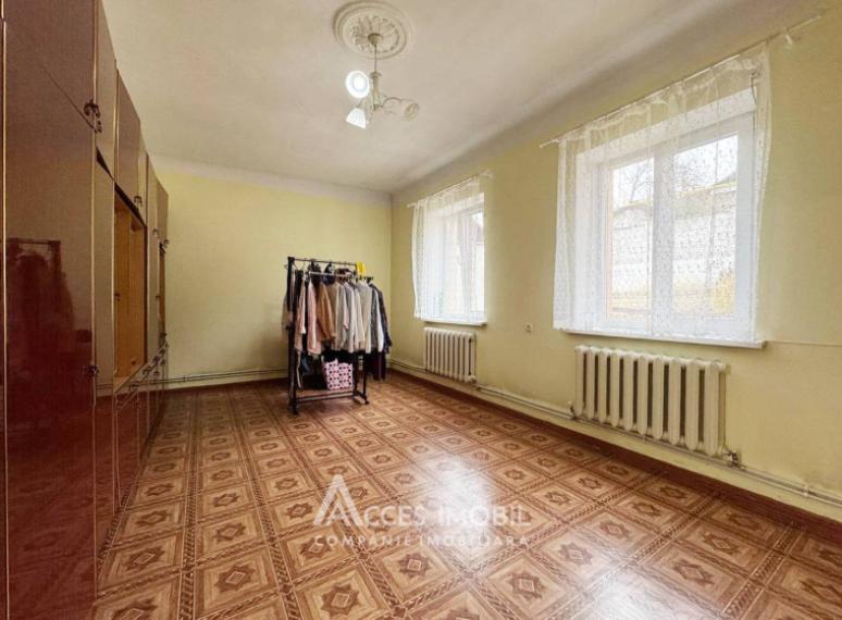 Casă! str. Pitulicii, Poșta Veche, 3 camere + living, 100m2 + 7 ari.: 10