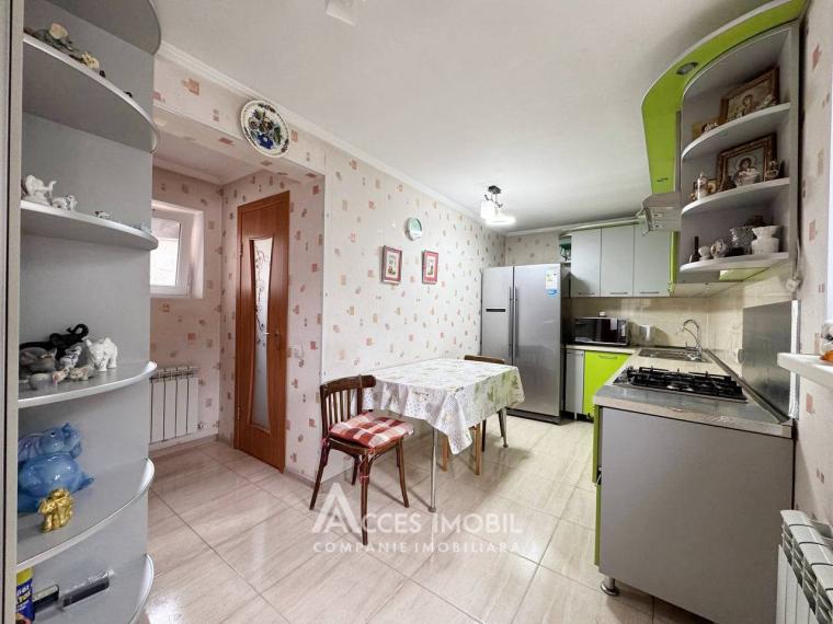 Casă! str. Pitulicii, Poșta Veche, 3 camere + living, 100m2 + 7 ari.: 13