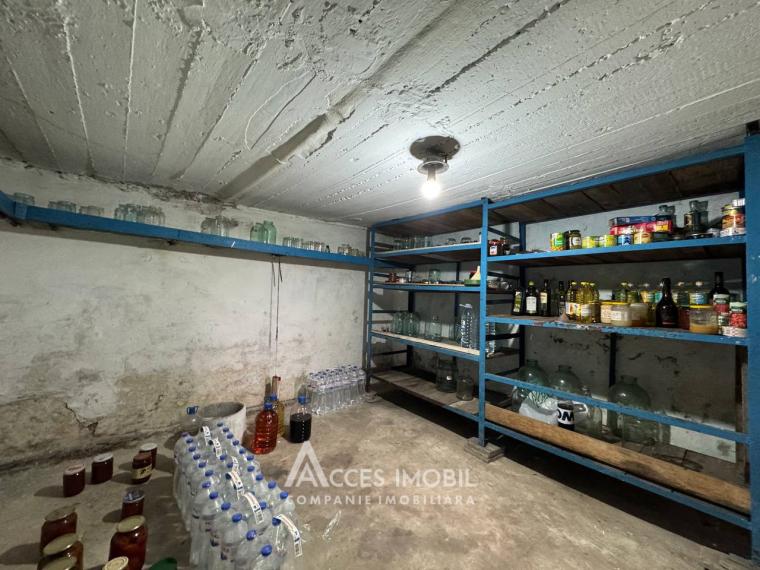 Casă! str. Pitulicii, Poșta Veche, 3 camere + living, 100m2 + 7 ari.: 17