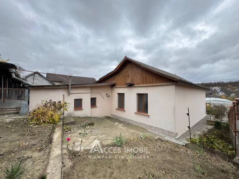 Casă! str. Pitulicii, Poșta Veche, 3 camere + living, 100m2 + 7 ari.: 18