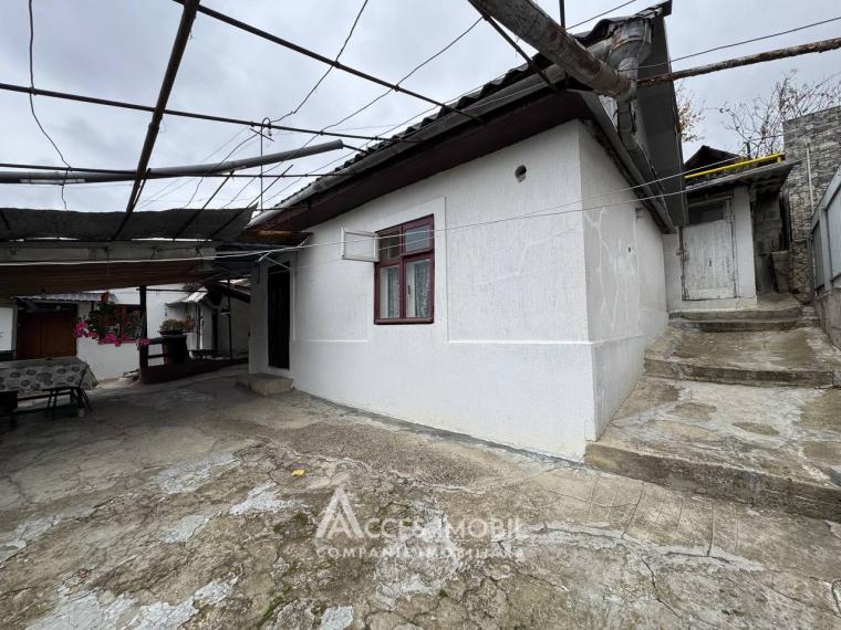 Casă! str. Pitulicii, Poșta Veche, 3 camere + living, 100m2 + 7 ari.: 19