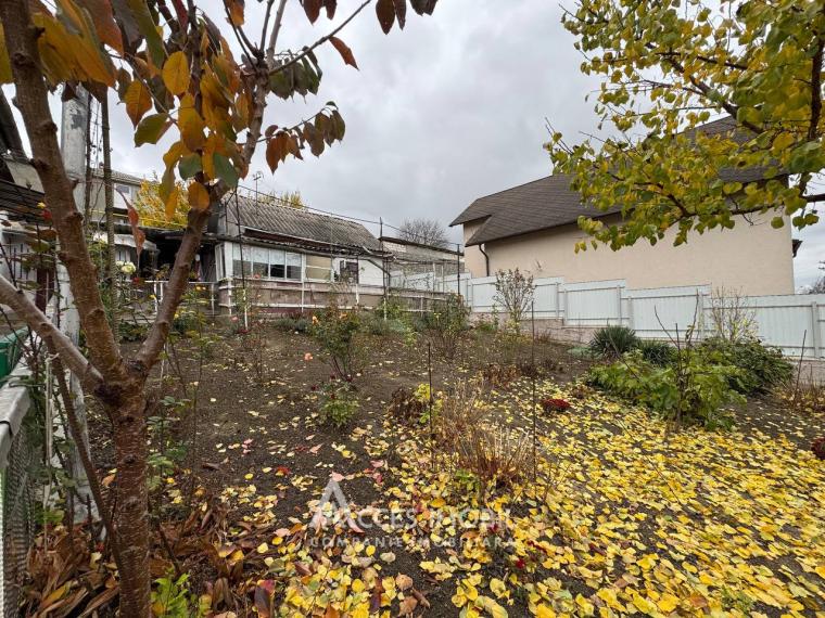 Casă! str. Pitulicii, Poșta Veche, 3 camere + living, 100m2 + 7 ari.: 25