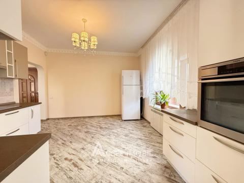 Chirie! Casă în 2 niveluri! str. Onești, Telecentru, 180m2 + 3 ari! Euroreparație!: 2