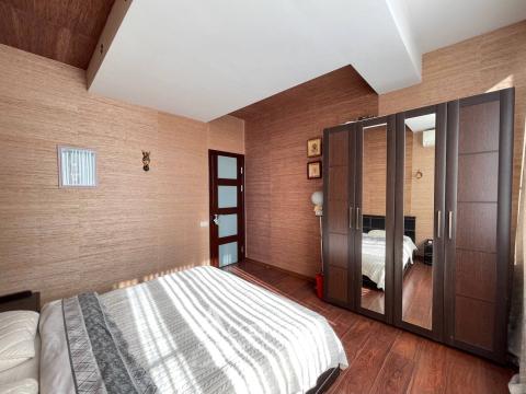 Chirie! Bloc Nou! Botanica, bd. Trăian, 2 camere. Terasă + Priveliște Panoramică! Euroreparație!: 2