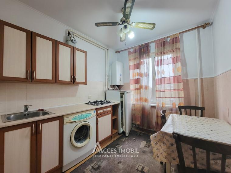 Botanica, bd. Traian, 1 cameră! Seria Varnița! De mijloc!: 0