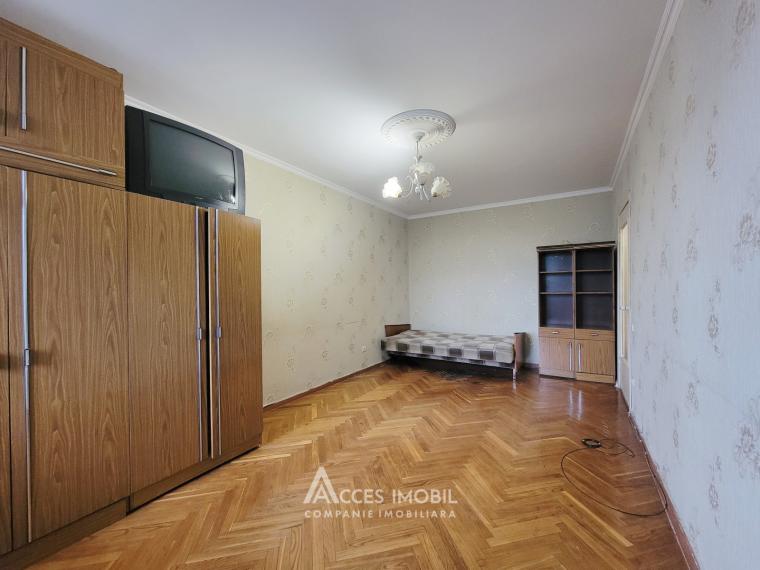 Botanica, bd. Traian, 1 cameră! Seria Varnița! De mijloc!: 3