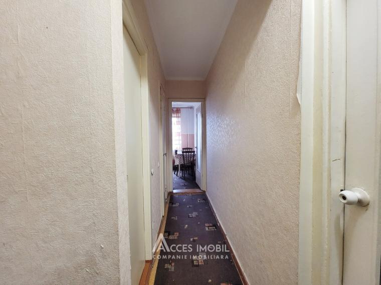 Botanica, bd. Traian, 1 cameră! Seria Varnița! De mijloc!: 6