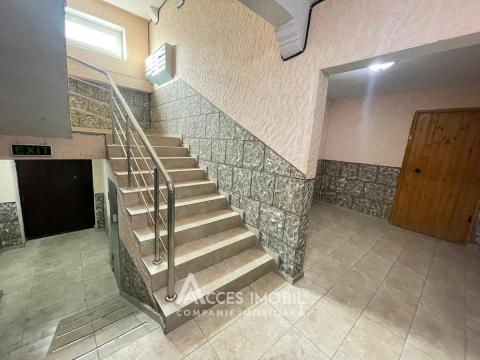 Чеканы, ул. Михаил Садовяну, комната. Середина дома!: 5