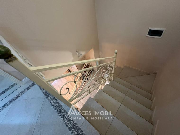 Casă în 3 nivele! Centru, str. Moara Roșie, 220m2 + 4 ari! Euroreparație!: 24