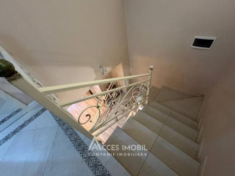 Casă în 3 nivele! Centru, str. Moara Roșie, 220m2 + 4 ari! Euroreparație!: 24