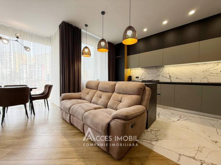 Clock Tower! Spartacus street, Rascani, 2 rooms + living. Euro Repair!: 1